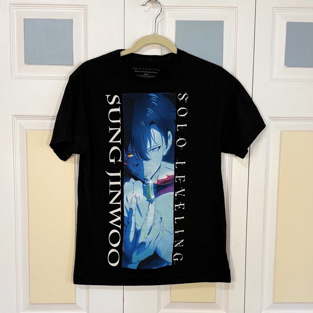 Solo Leveling Sung Jinwoo Graphic T-Shirt Mens M Black Crunchyroll Anime Tee
